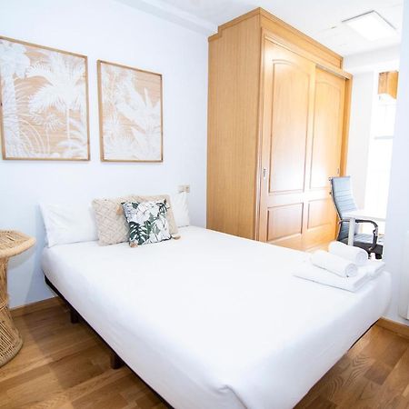 Bright Entire Apartment- Gp 1A 圣地亚哥－德孔波斯特拉 外观 照片