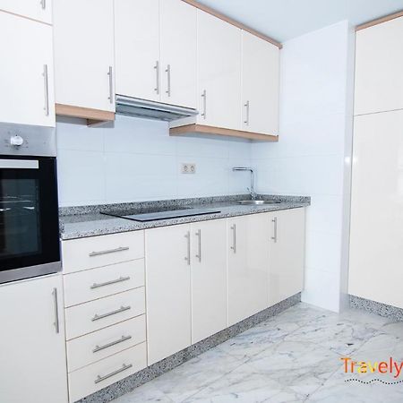 Bright Entire Apartment- Gp 1A 圣地亚哥－德孔波斯特拉 外观 照片