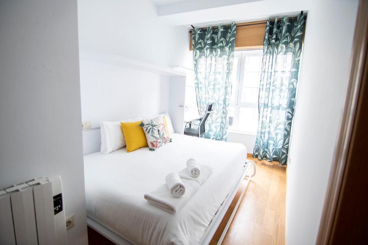 Bright Entire Apartment- Gp 1A 圣地亚哥－德孔波斯特拉 外观 照片
