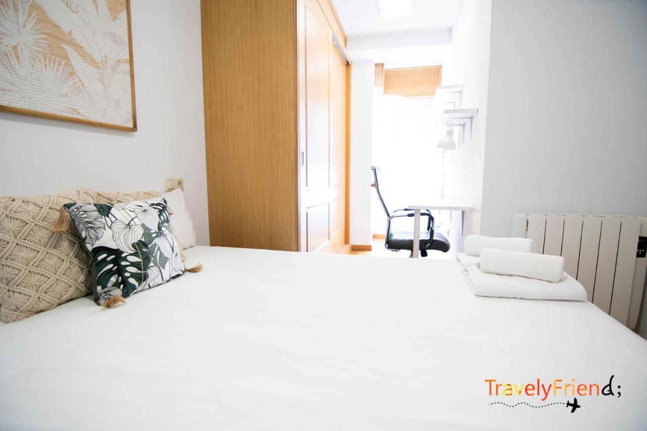 Bright Entire Apartment- Gp 1A 圣地亚哥－德孔波斯特拉 外观 照片