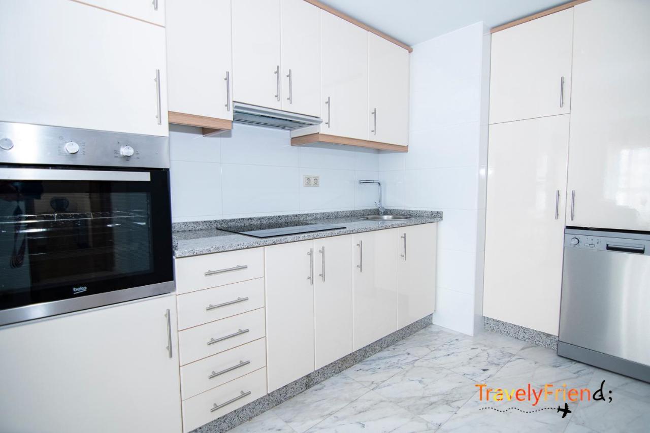 Bright Entire Apartment- Gp 1A 圣地亚哥－德孔波斯特拉 外观 照片
